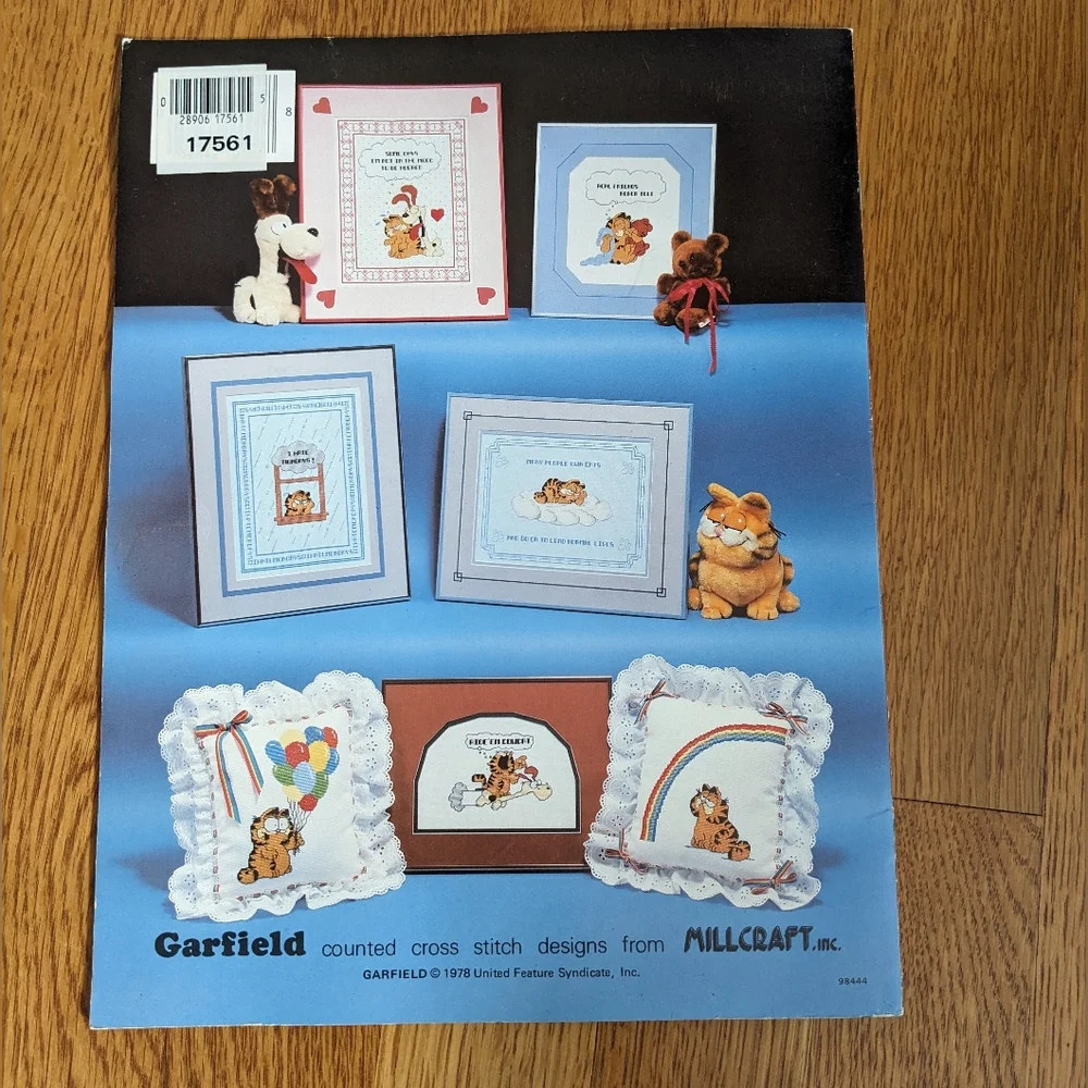 Garfield counted cross stitch designs vintage booklet 8 designs Millcraft